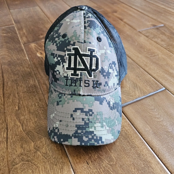 Notre Dame trucker hat - Picture 1 of 8